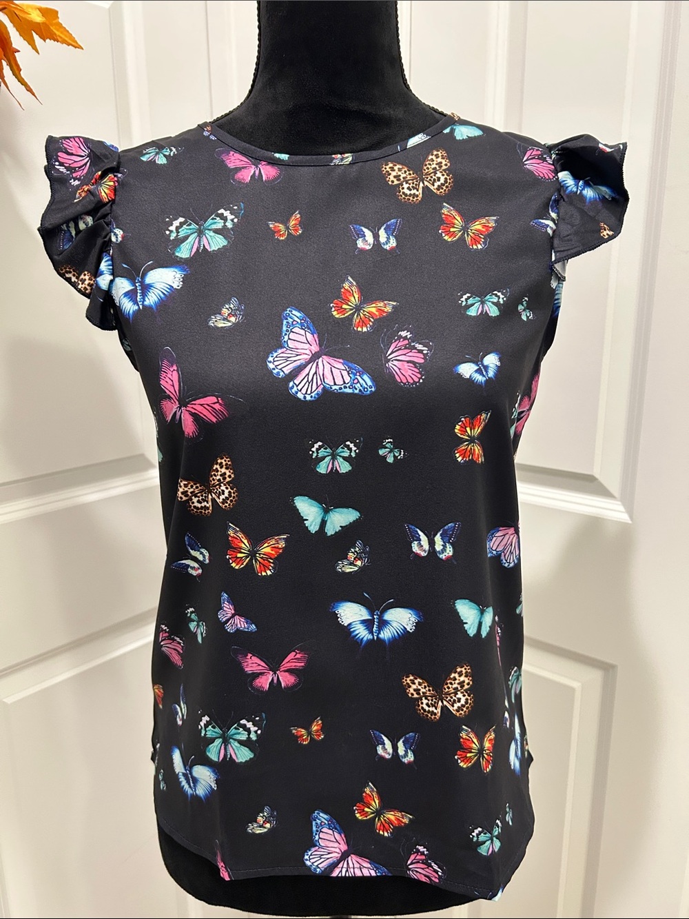 WDIRARA Navy Blue Butterfly Ruffle Cap Sleeve Women’s Blouse XS.